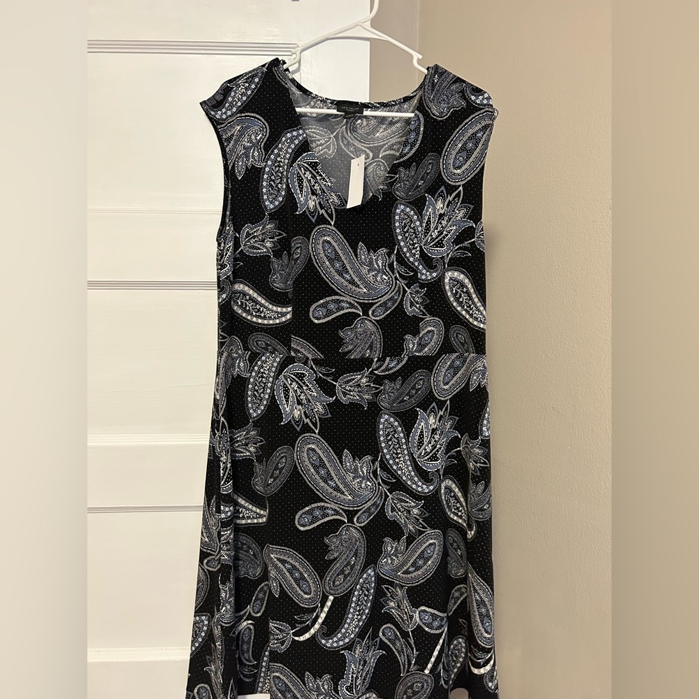 Summer!!  Great for work or play!  Summer dress.  Ann Taylor sleeveless dress.